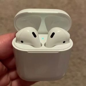 Apple Airpods 2nd Generation - White Case